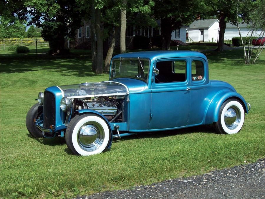  Ford Deuce Coupe Hot Rod 1932 года  (фото 1 из 6)